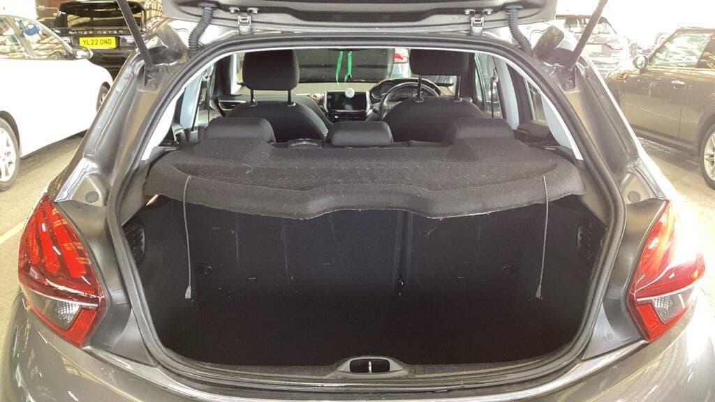 Peugeot 208 thumb 5