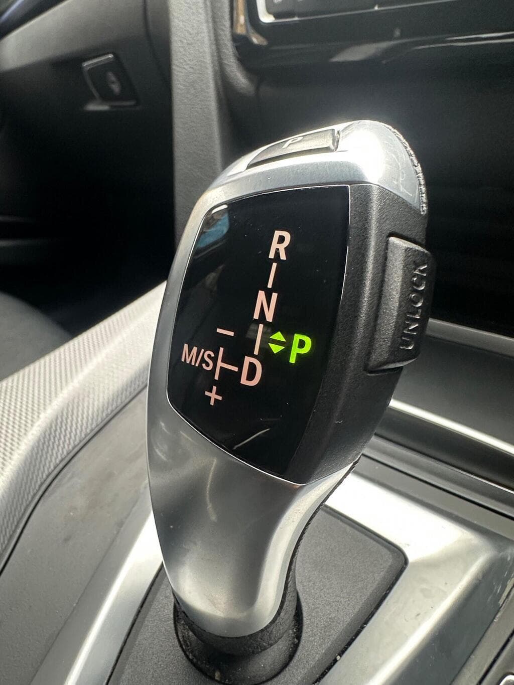 BMW 3 Series thumb 11