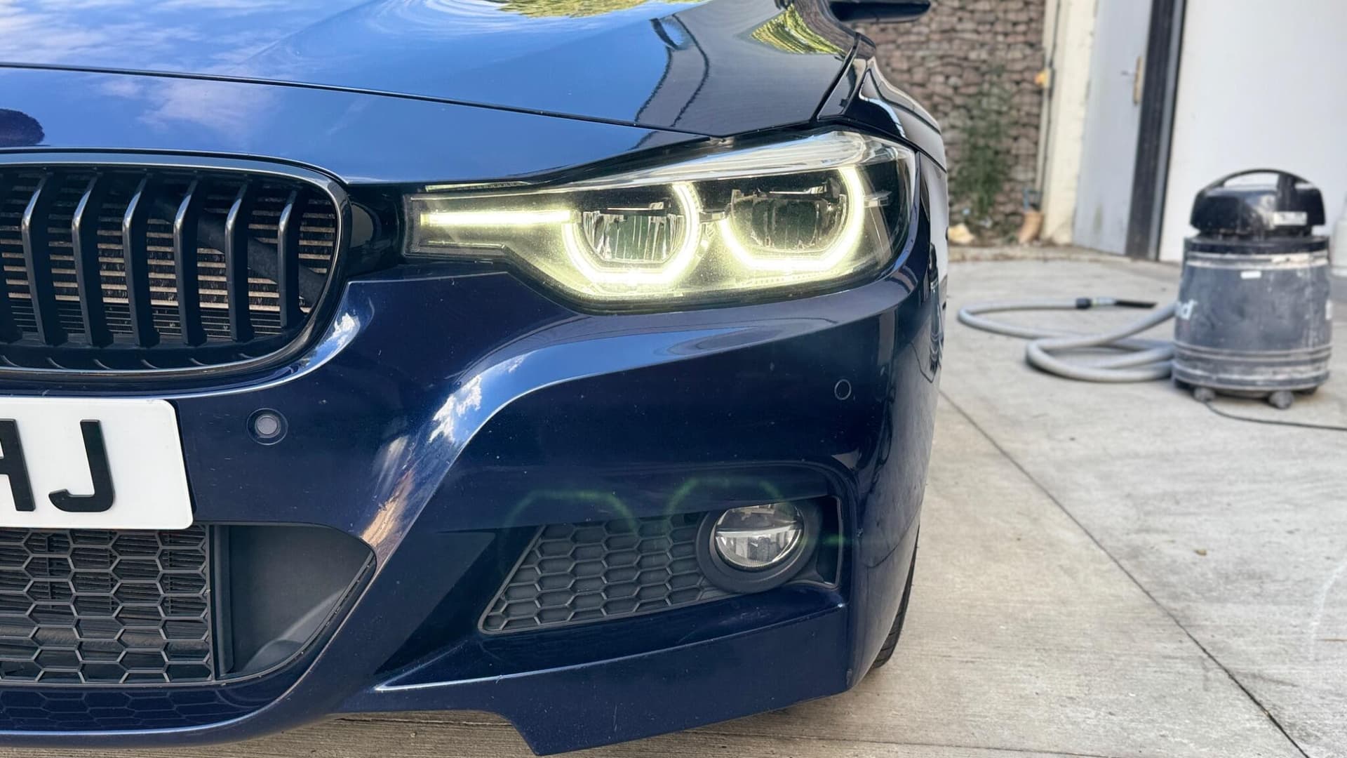 BMW 3 Series thumb 35
