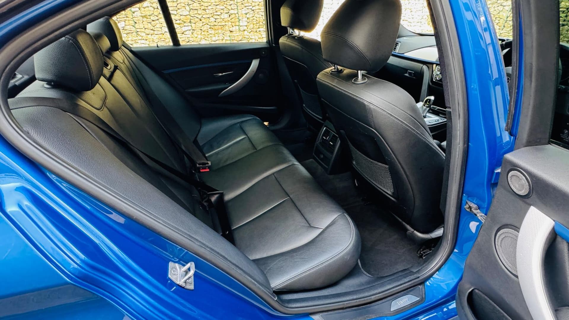 BMW 3 Series thumb 20