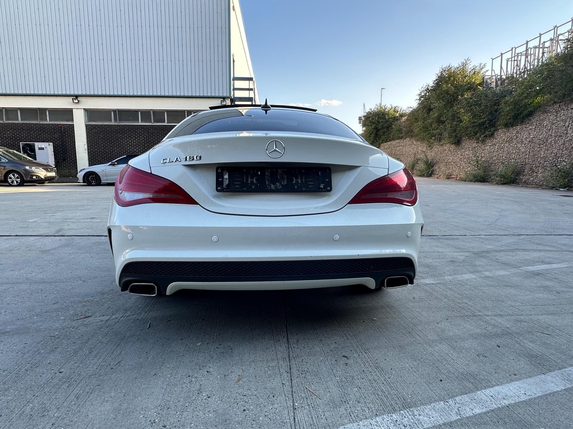 Mercedes-Benz CLA thumb 9
