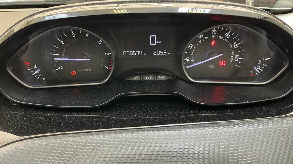 Peugeot 2008 thumb 11