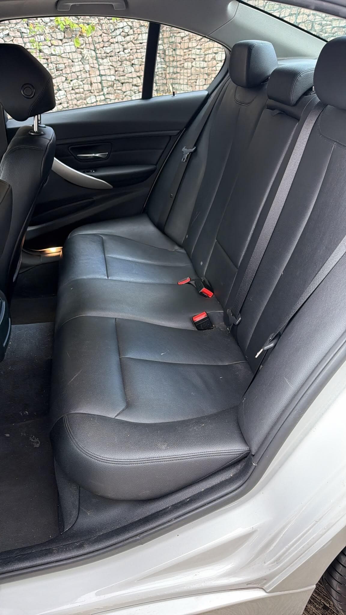BMW 3 Series thumb 13