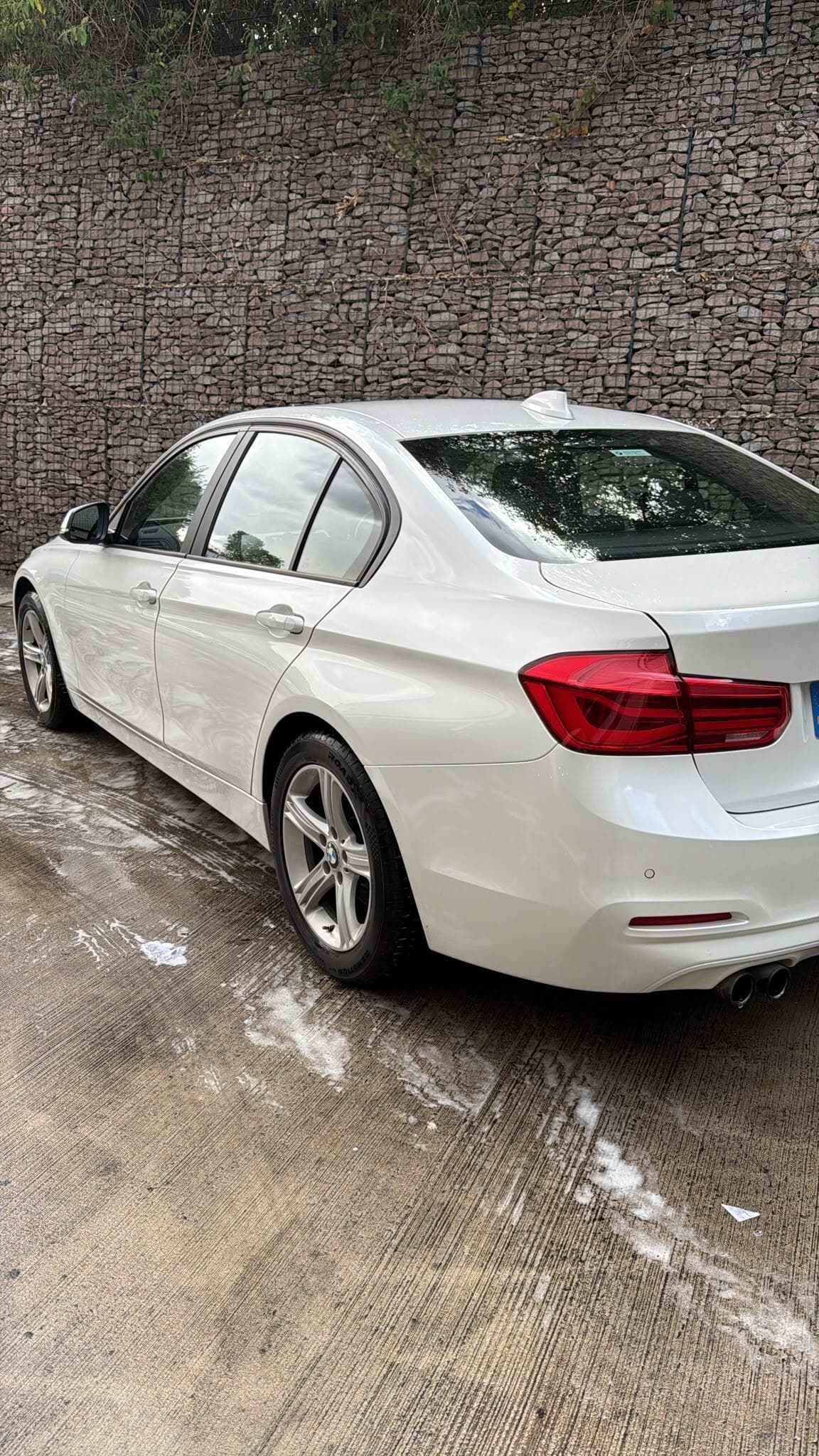 BMW 3 Series thumb 5