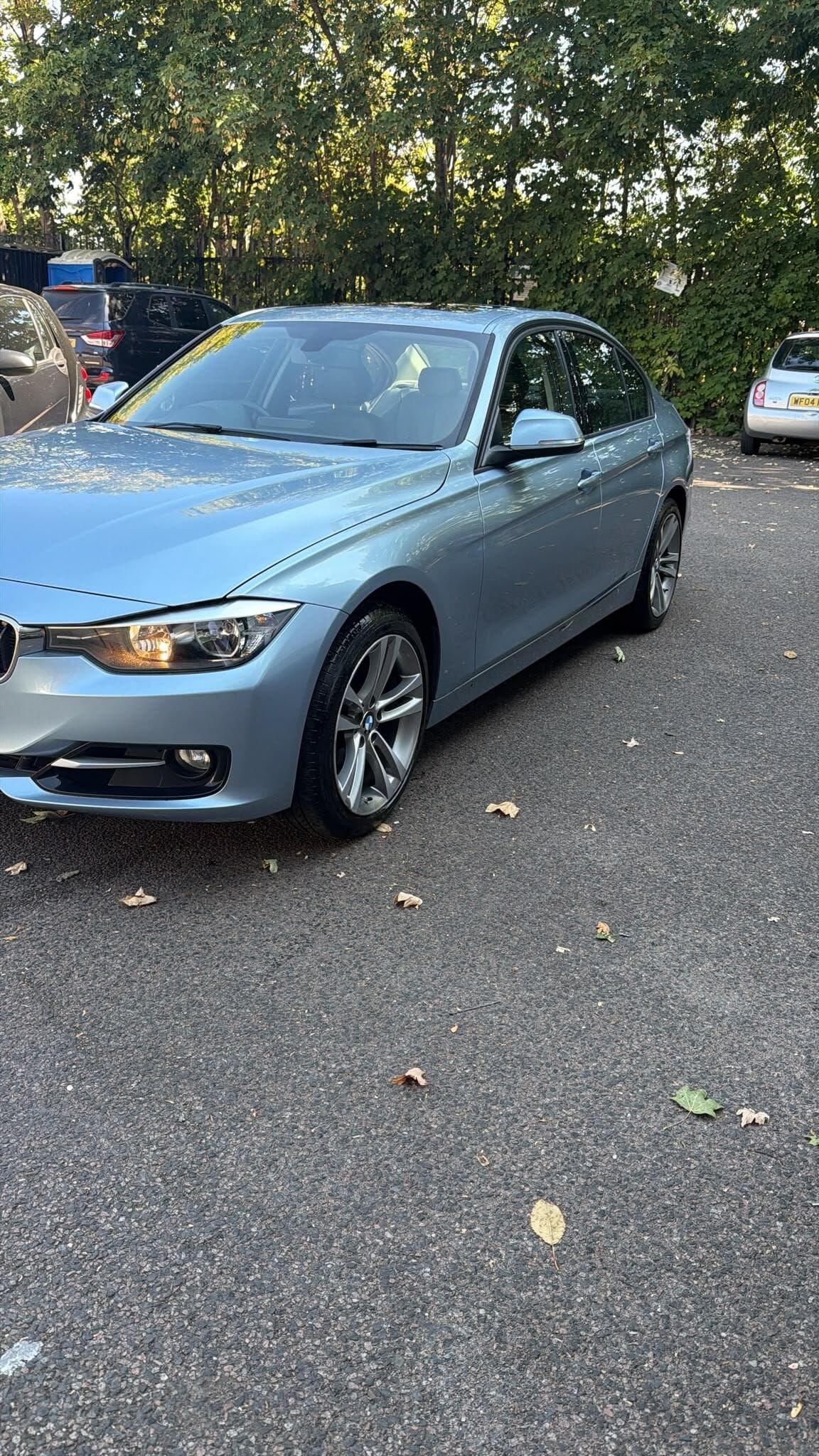 BMW 3 Series thumb 2