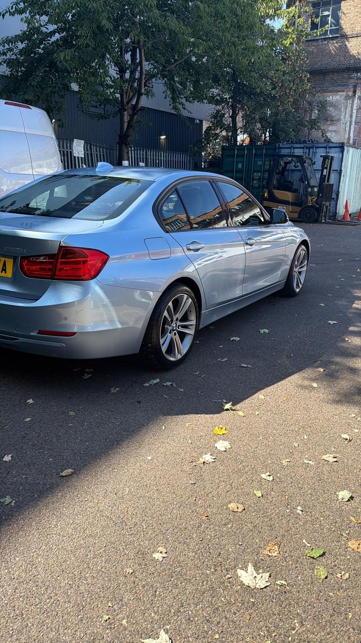 BMW 3 Series thumb 5