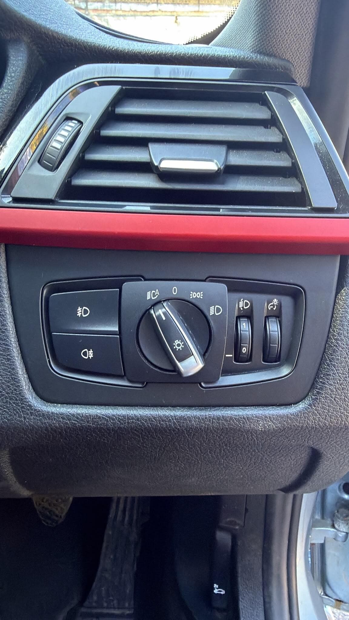 BMW 3 Series thumb 7