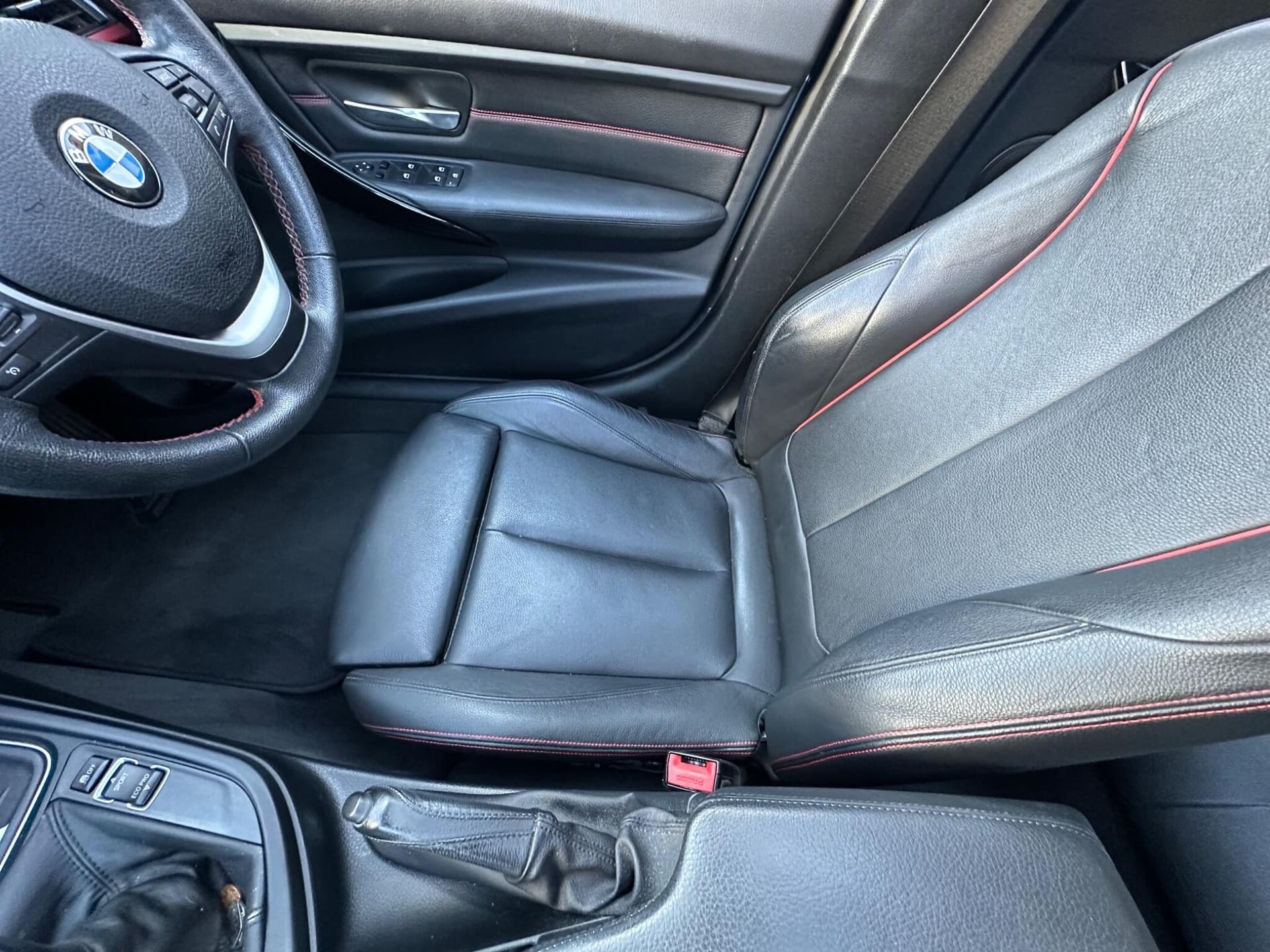 BMW 3 Series thumb 26