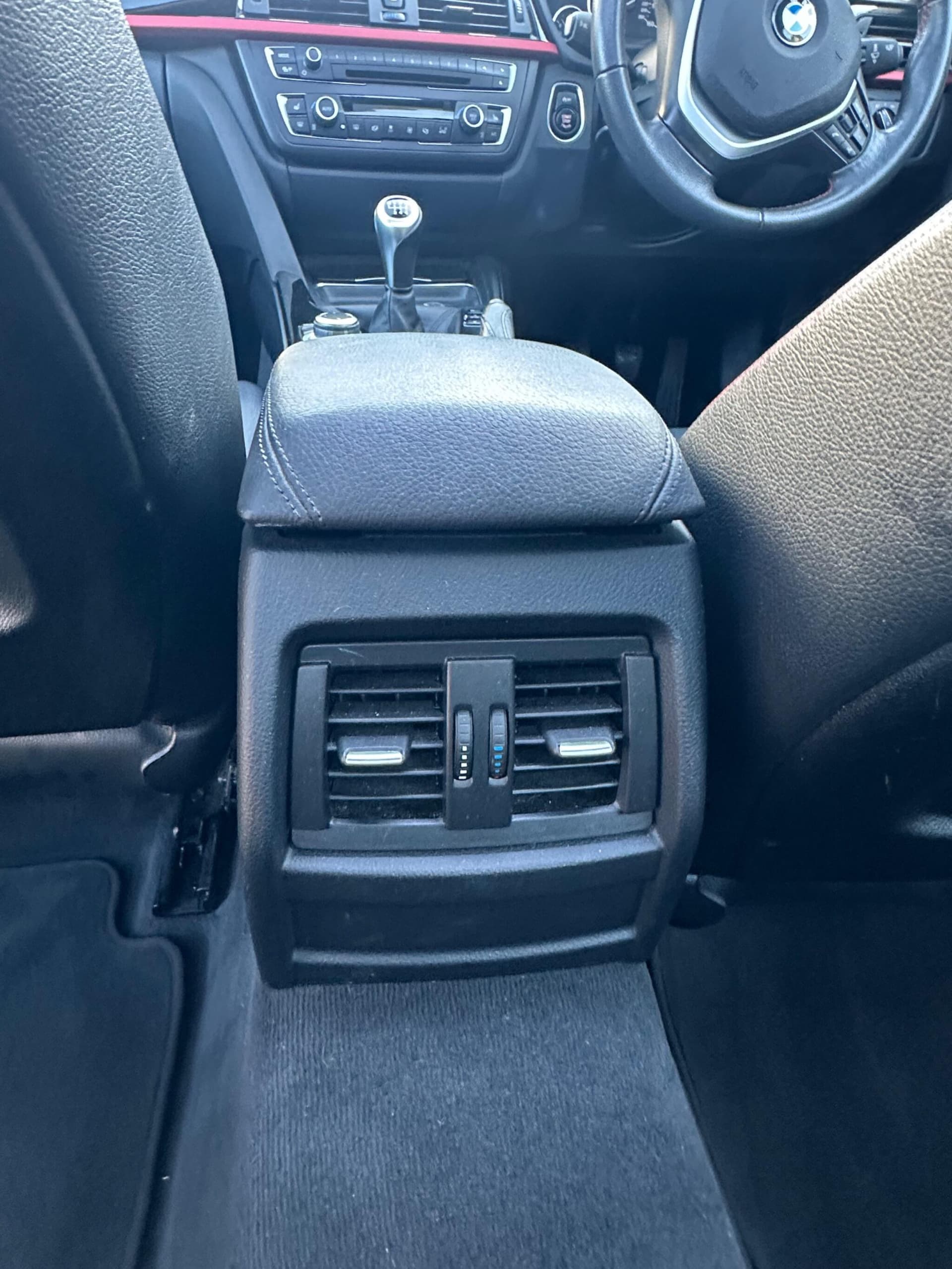 BMW 3 Series thumb 28