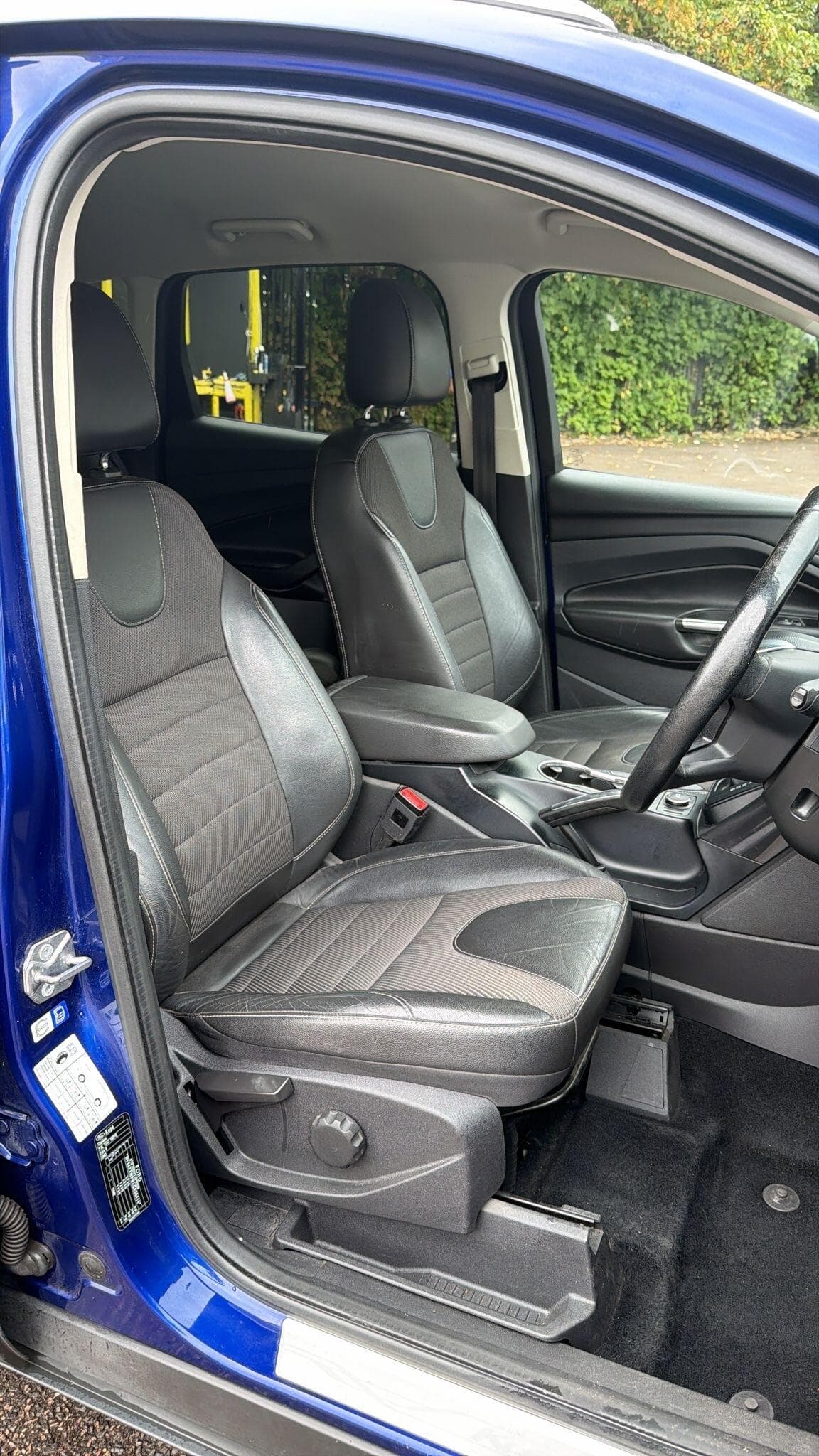 Ford Kuga thumb 17