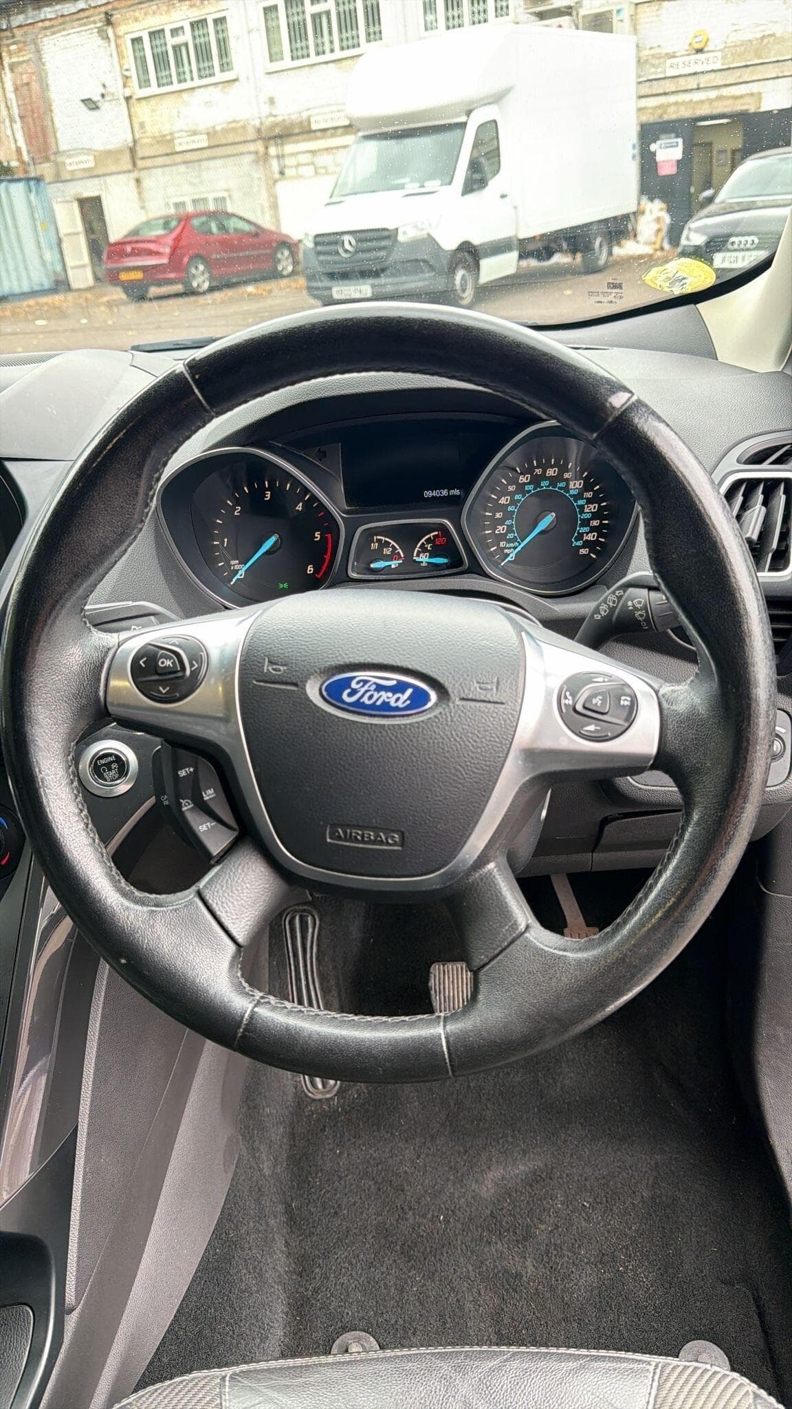 Ford Kuga thumb 12