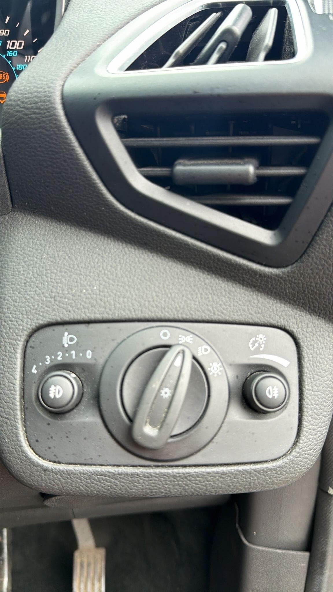 Ford Kuga thumb 14