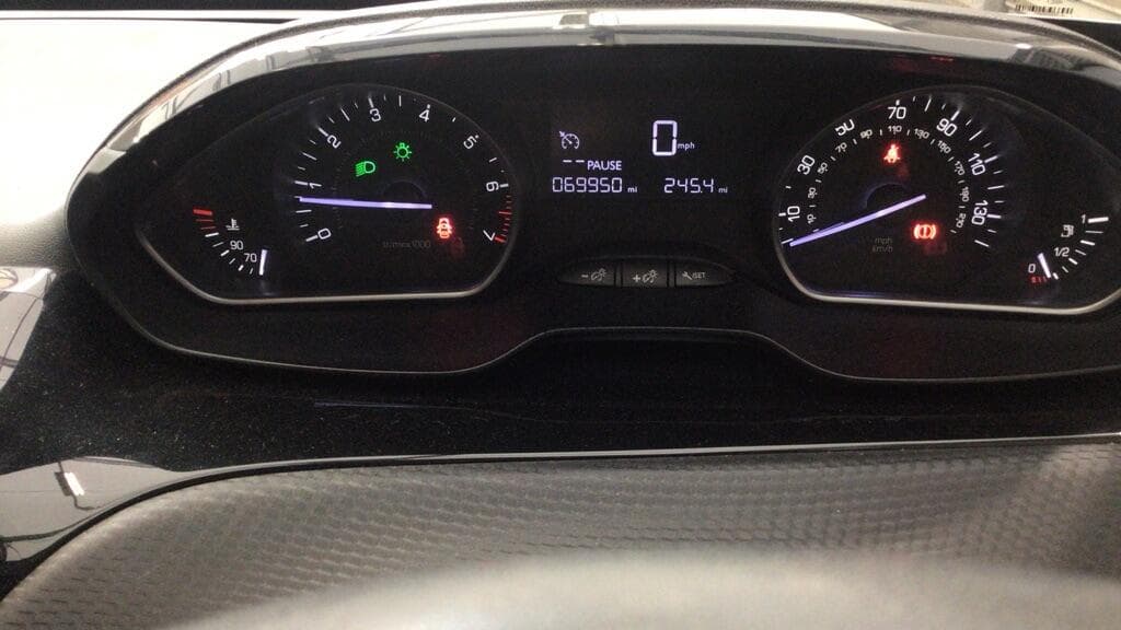 Peugeot 208 thumb 7