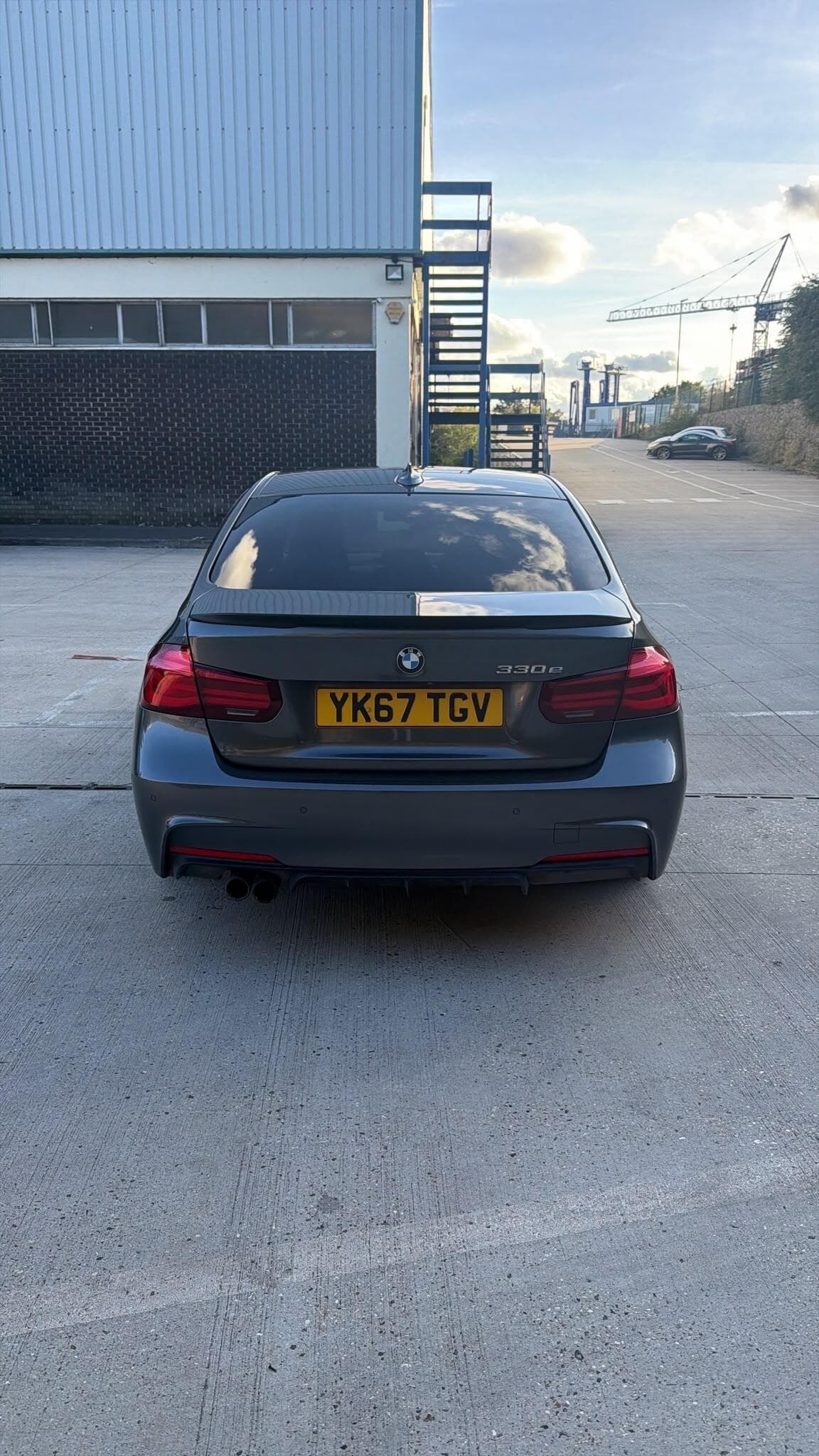 BMW 3 Series thumb 6