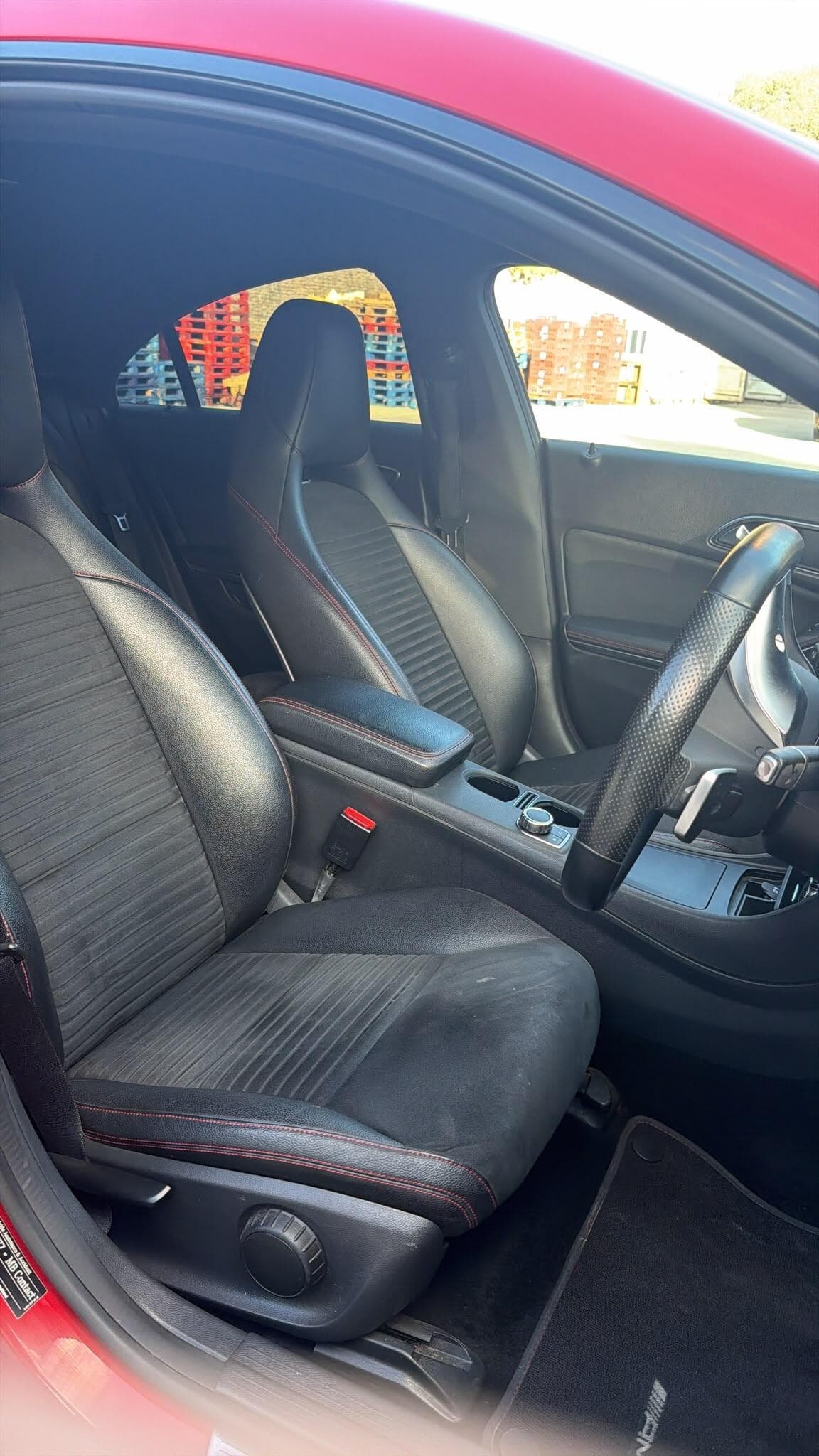 Mercedes-Benz CLA thumb 17