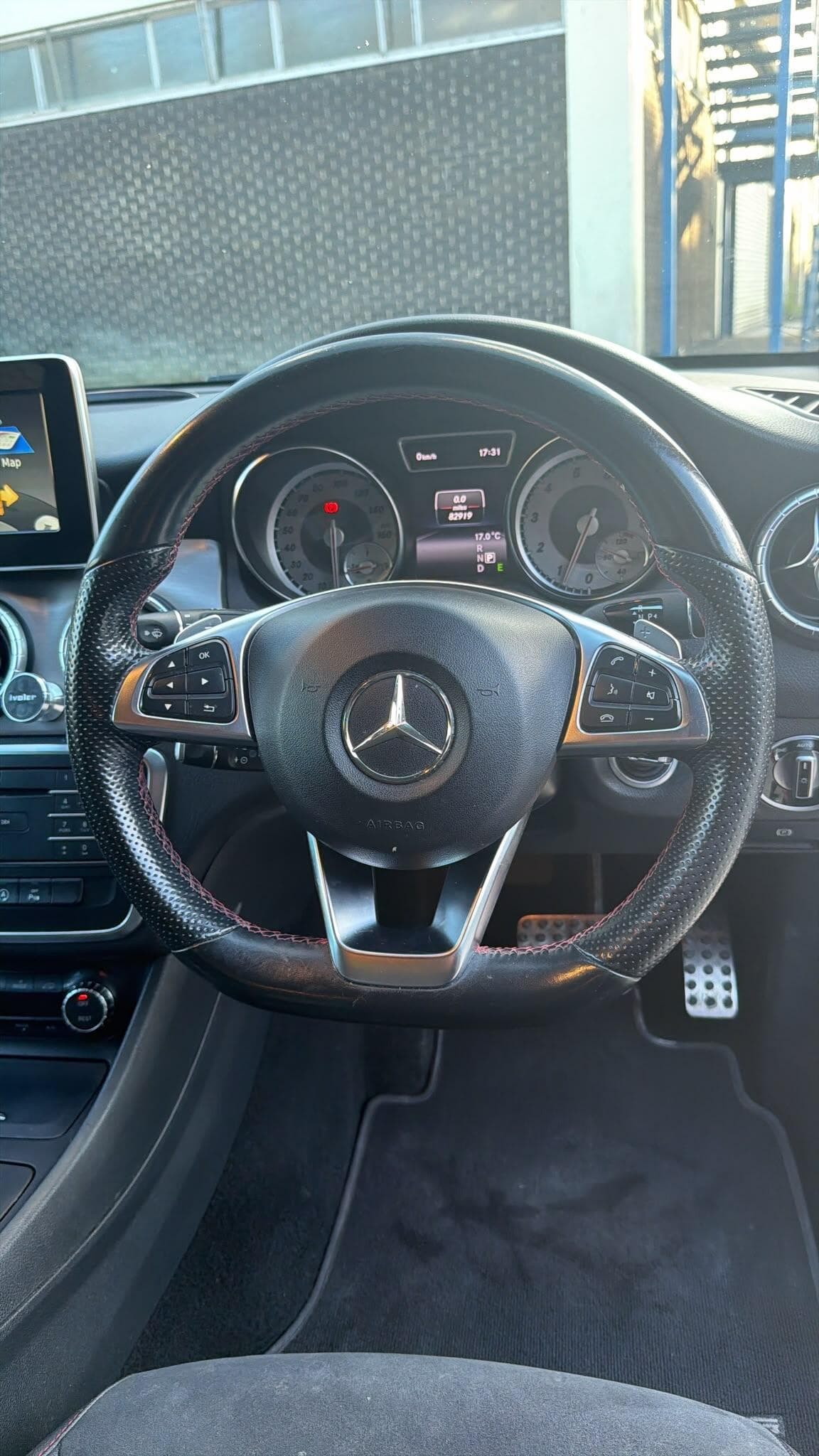 Mercedes-Benz CLA thumb 9
