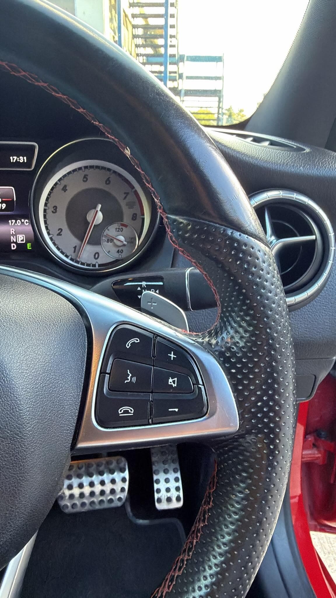 Mercedes-Benz CLA thumb 11