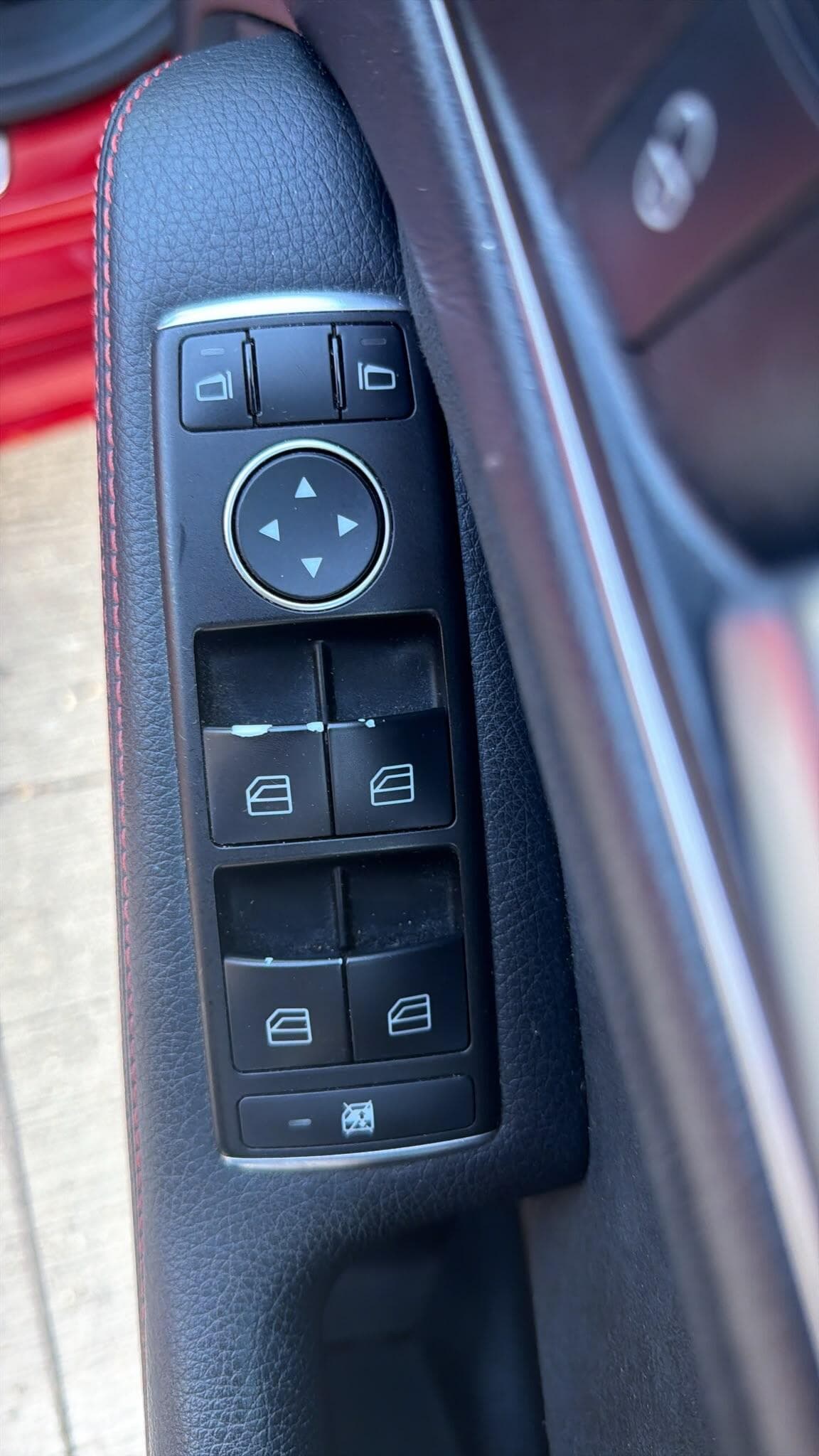 Mercedes-Benz CLA thumb 19