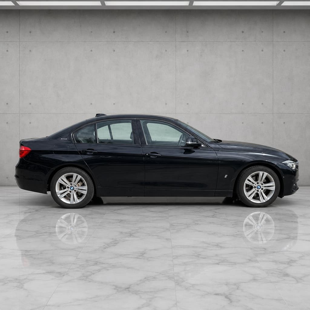 BMW 3 Series thumb 4