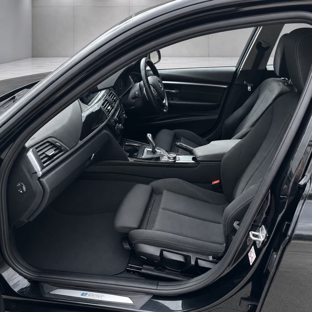 BMW 3 Series thumb 15