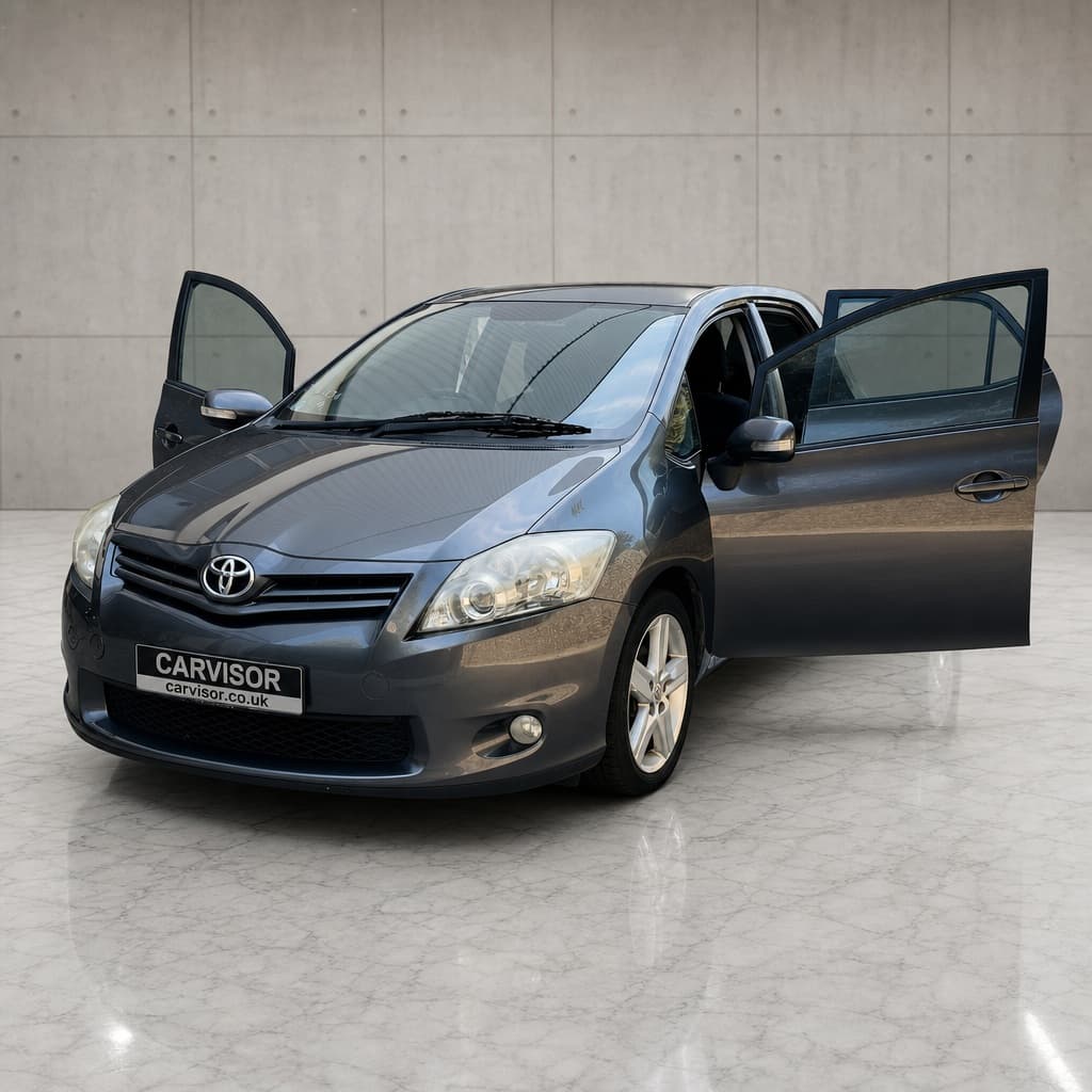 Toyota Auris thumb 3