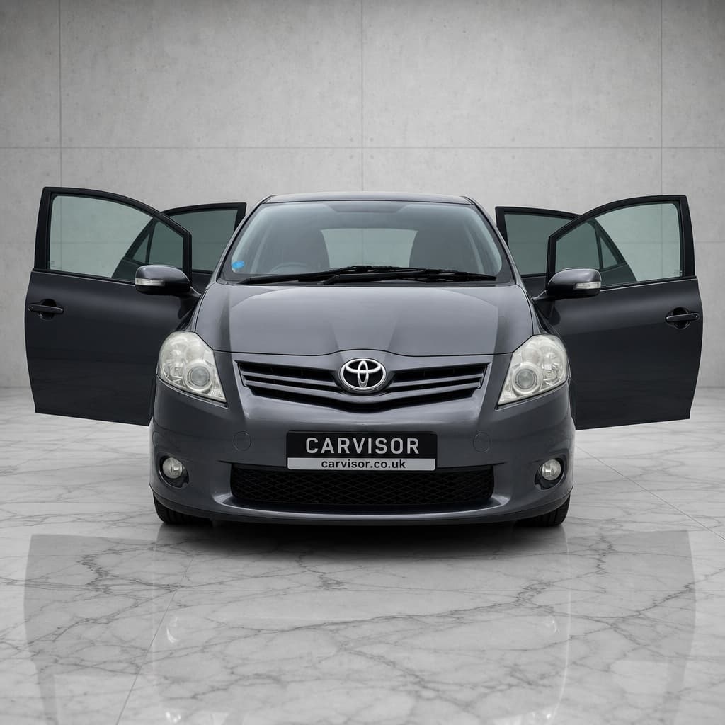 Toyota Auris thumb 6