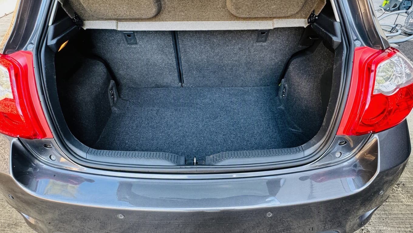Toyota Auris thumb 20