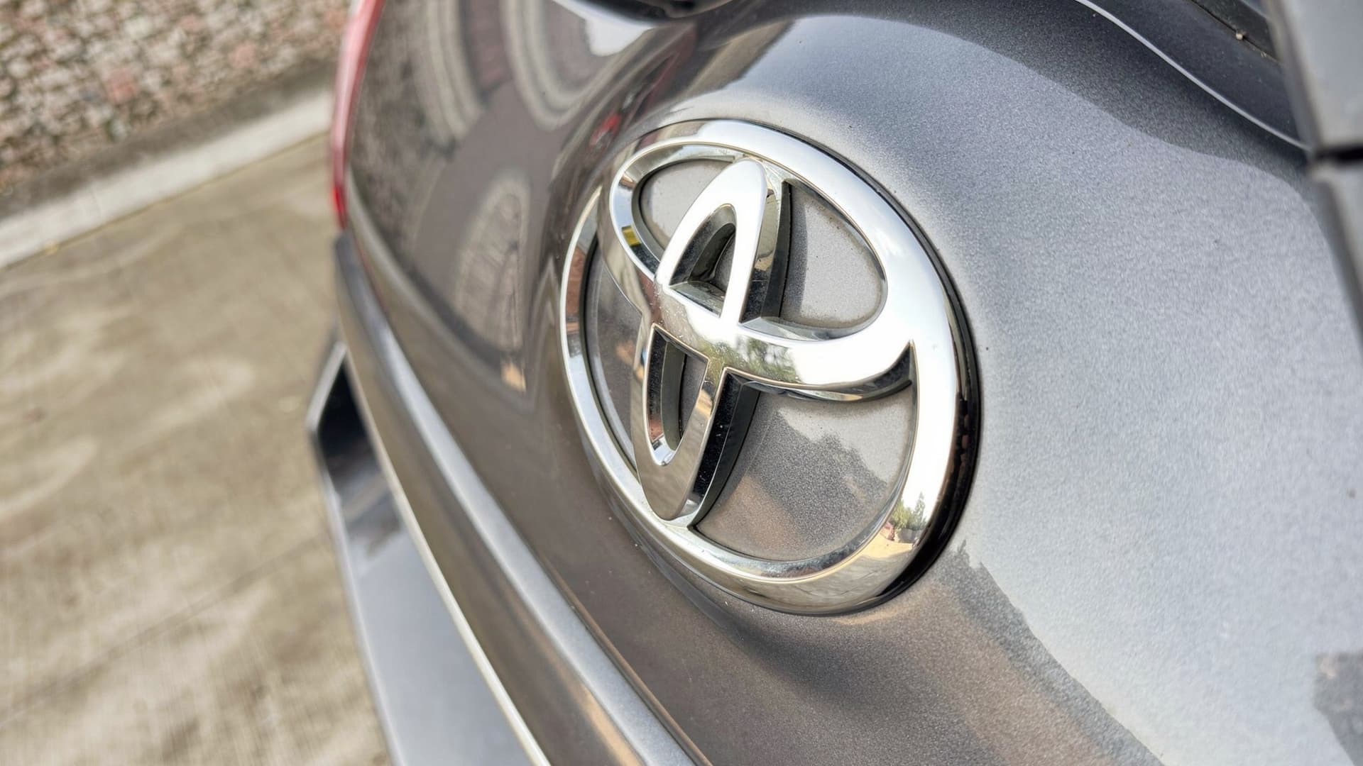 Toyota Auris thumb 22