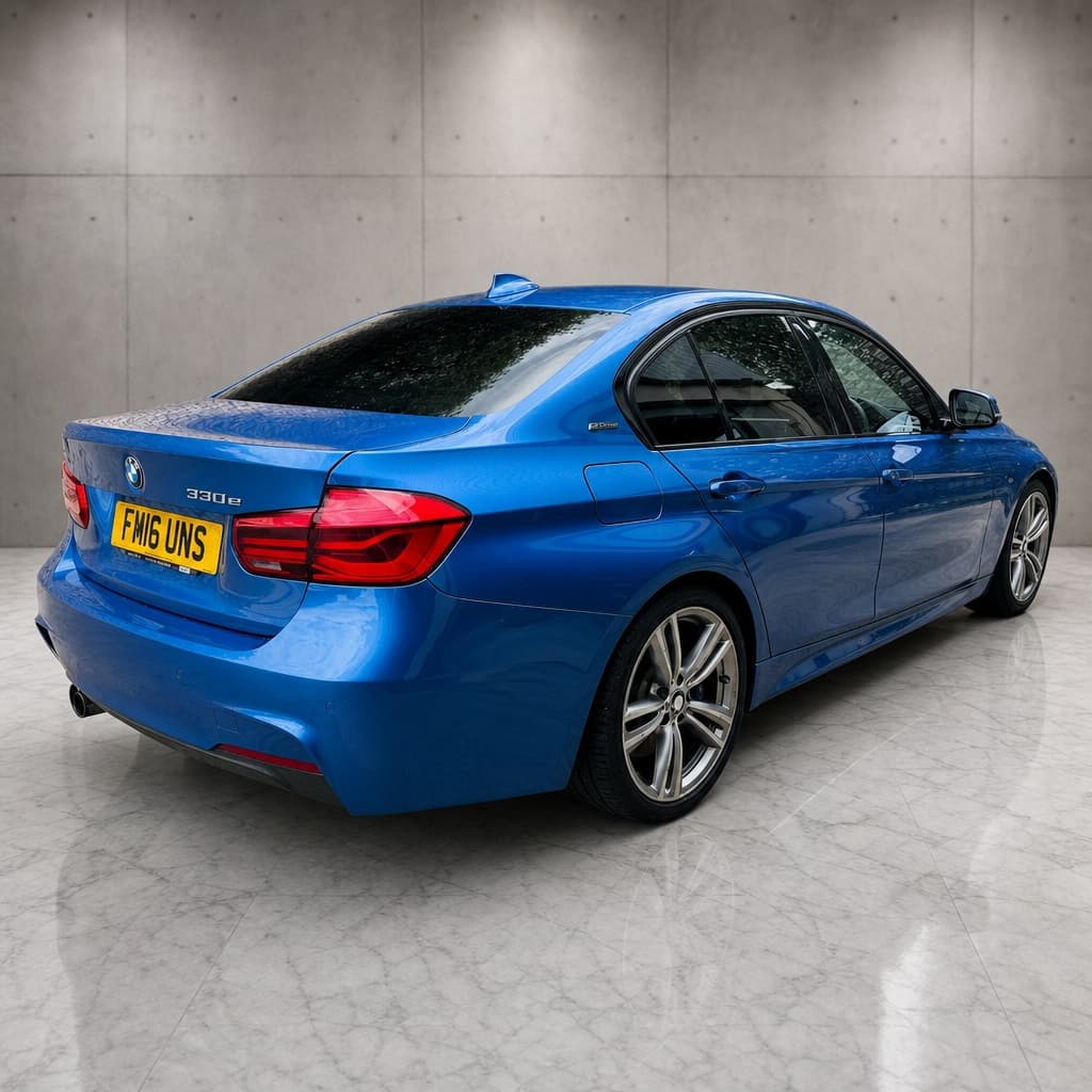 BMW 3 Series thumb 7