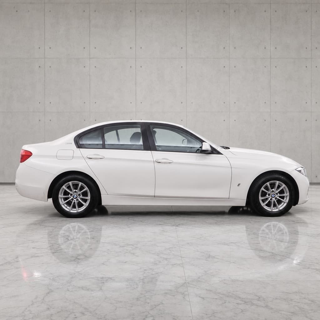 BMW 3 Series thumb 5