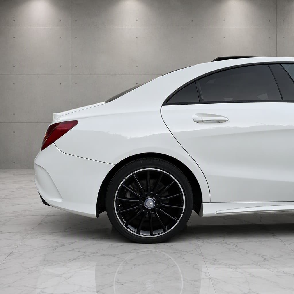 Mercedes-Benz CLA thumb 10