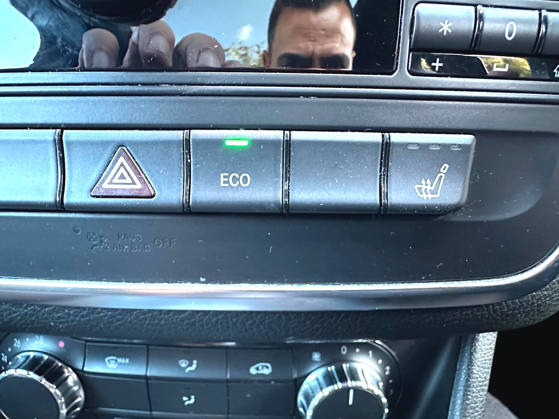 Mercedes-Benz CLA thumb 20