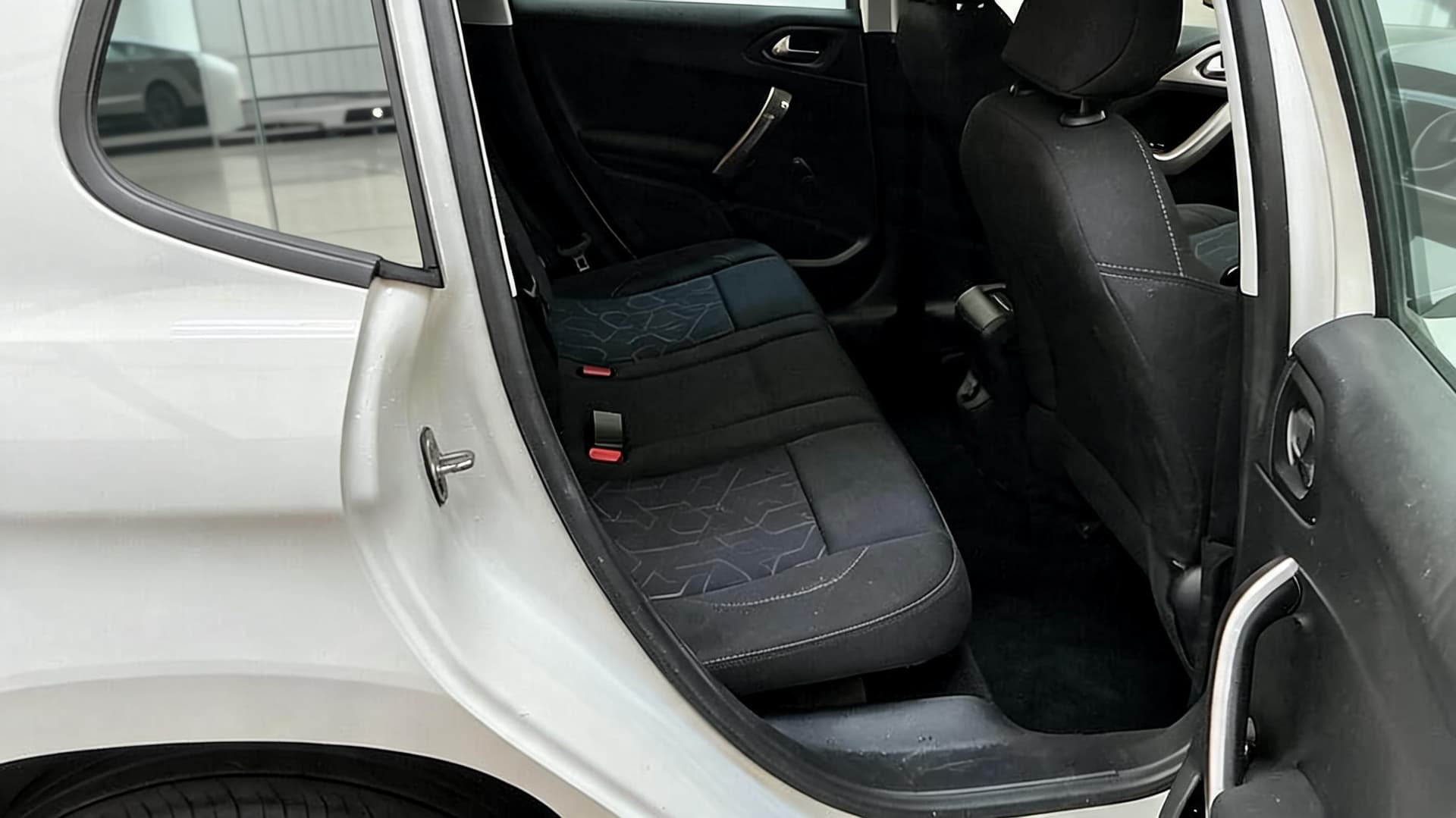 Peugeot 2008 thumb 13