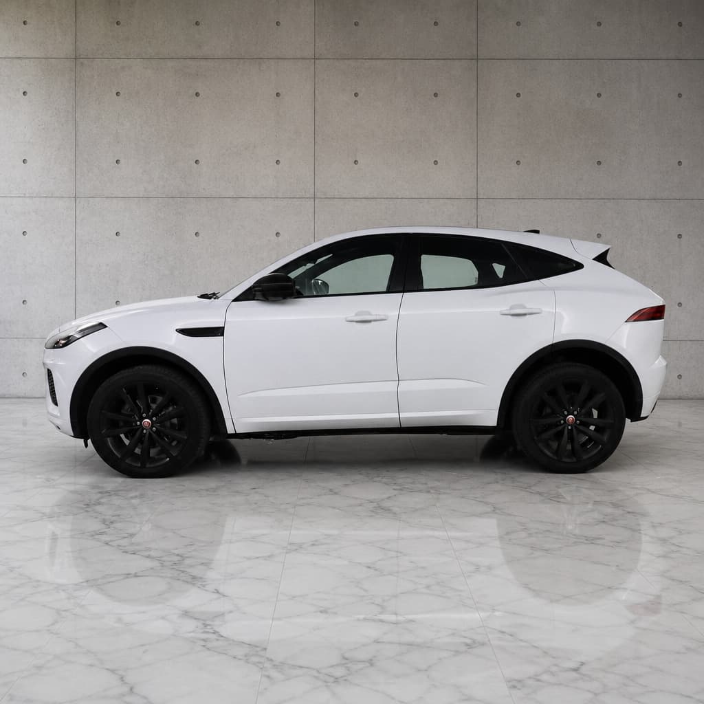 Jaguar E-PACE thumb 4