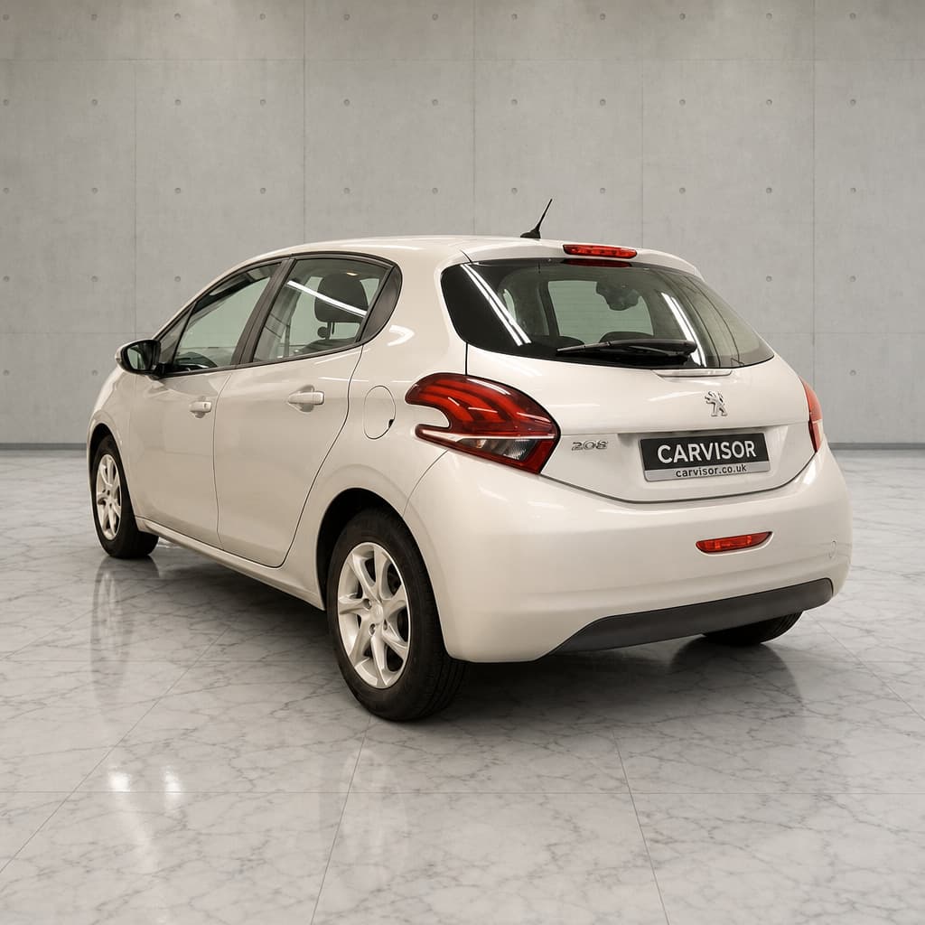 Peugeot 208 thumb 6
